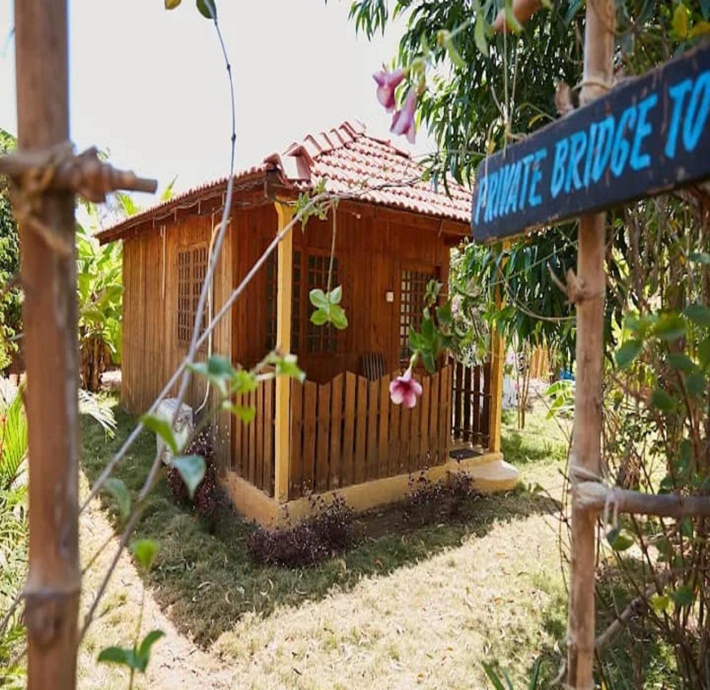 Jamboree Creek Yoga Mandrem Exterior foto